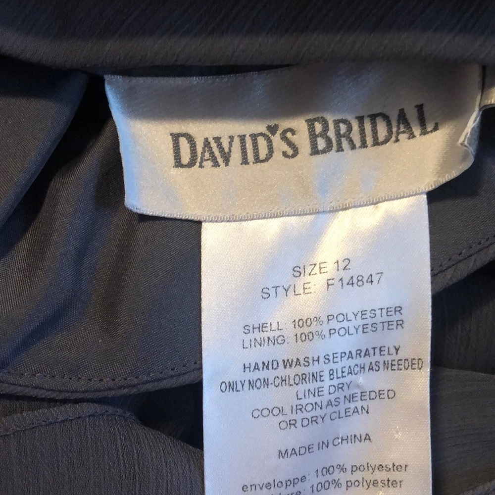 David’s Bridal Short Crinkle Chiffon Dress with Front Cascade size 12 - Picture 3 of 4